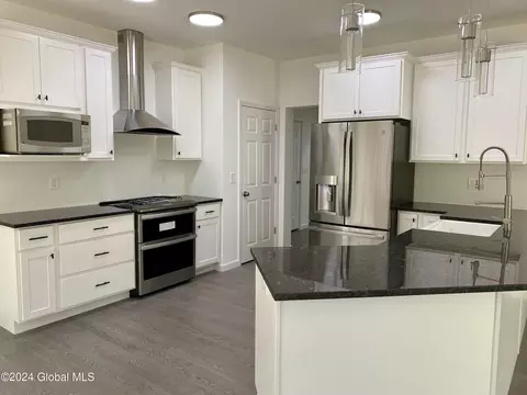 Kitchen - 54 Black Bear Path, Corinth, NY 12822 photo 3 of 7