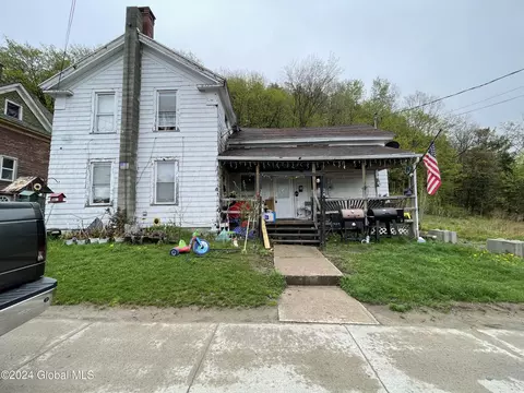 24-26 E State St, Dolgeville, NY 13329
