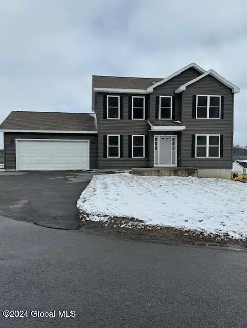 28 Kelly Ave, Fultonville, NY 12072