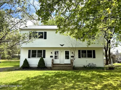 9 Harding Ave, Delmar, NY 12054