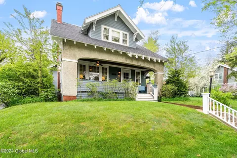 4 Waverly Pl, Albany, NY 12203
