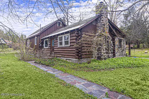 283 Old Northville Rd, Northville, NY 12134