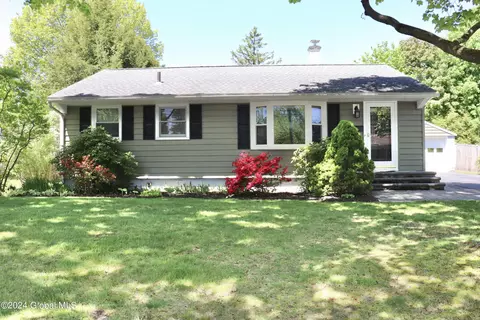12 Pinehurst Ave, Albany, NY 12203