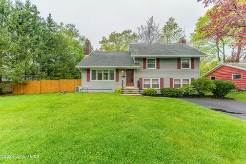 255 Starr Ave, Schenectady, NY 12304