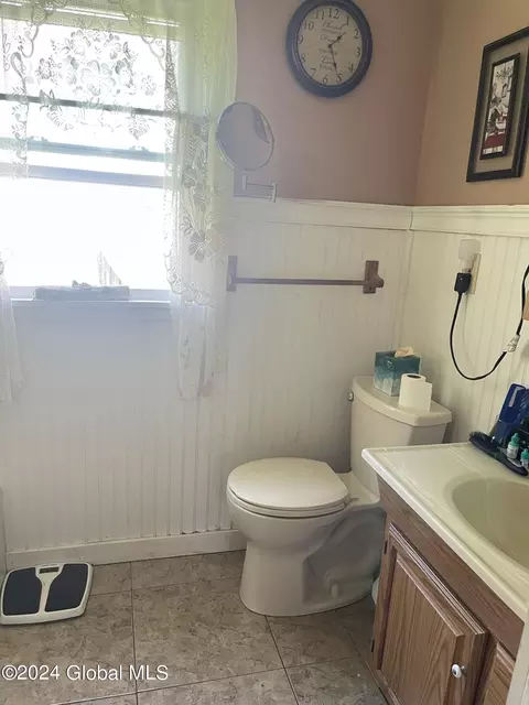 Bath - 531 Lower Wright St, Hudson Falls, NY 12839 photo 2 of 2