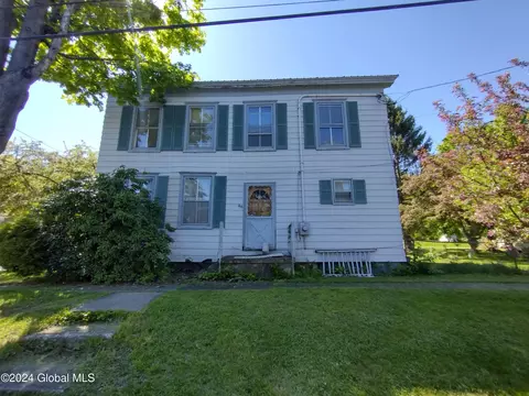 48 N Franklin St, Athens, NY 12015