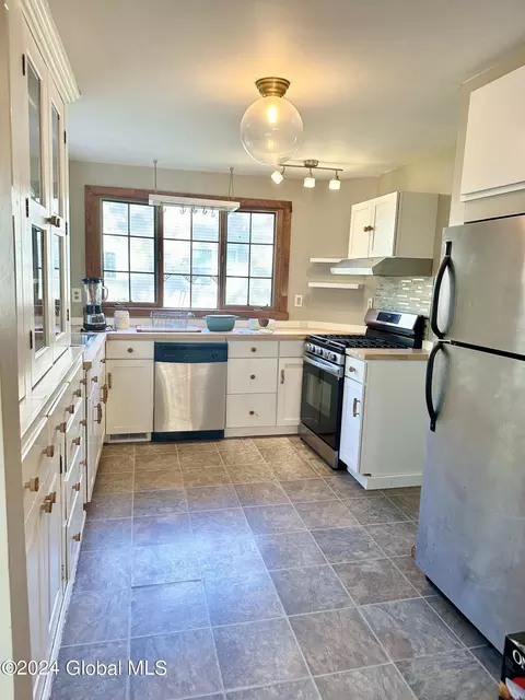 52 Hudson Ave, Delmar, NY 12054 photo 3