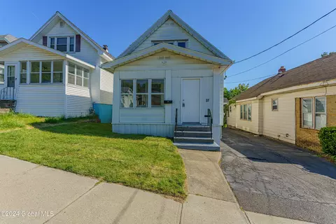37 Lawn Ave, Albany, NY 12204