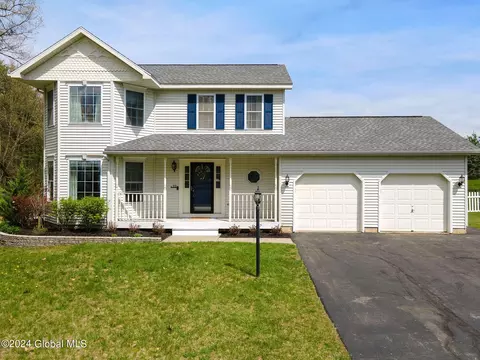 22 Native Dancer Ln, Saratoga Springs, NY 12866