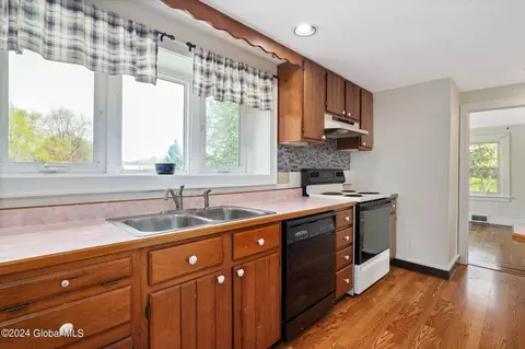 106 Jefferson Ave, Cobleskill, NY 12043 photo 14