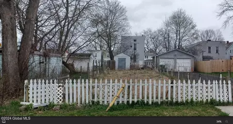 29 Sand St, Albany, NY 12209