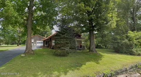 2500 Moriah Rd, Moriah, NY 12960