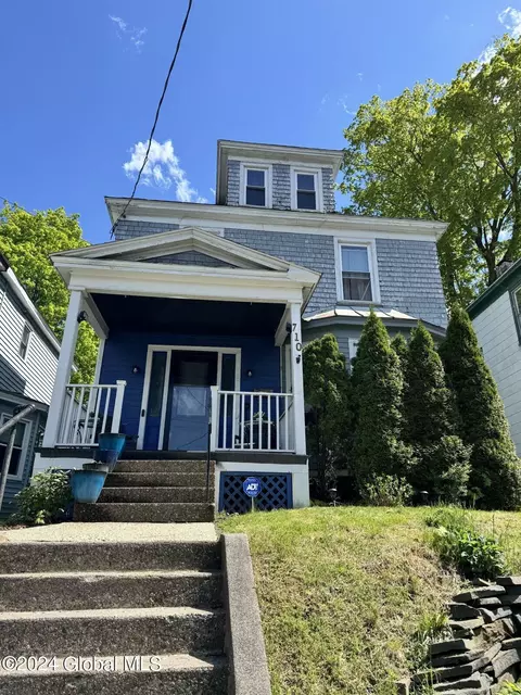 710 N Brandywine Ave, Schenectady, NY 12308