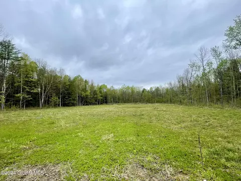 L100.1 Perth Road, Hagaman, NY 12086