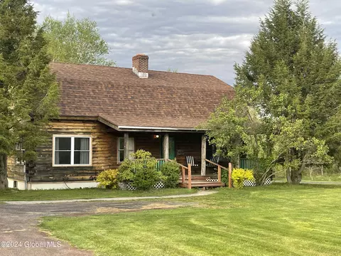15 Mceachron Hill Rd, Argyle, NY 12809