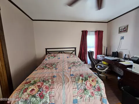 114 Oak St, Corinth, NY 12822 photo 43