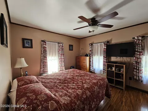 114 Oak St, Corinth, NY 12822 photo 36