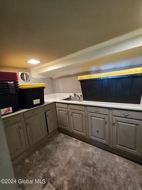 114 Oak St, Corinth, NY 12822 photo 47