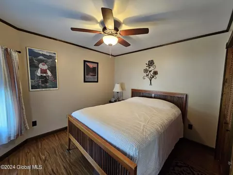 114 Oak St, Corinth, NY 12822 photo 33
