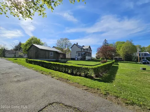 114 Oak St, Corinth, NY 12822 photo 8