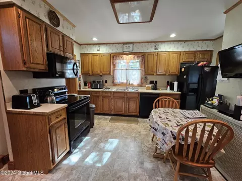 114 Oak St, Corinth, NY 12822 photo 22