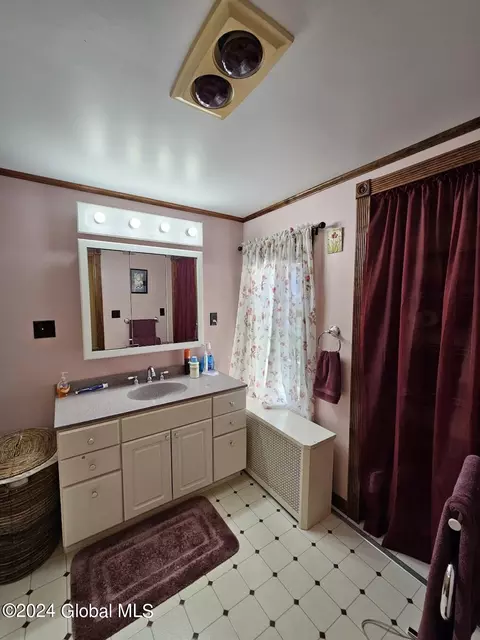 114 Oak St, Corinth, NY 12822 photo 39