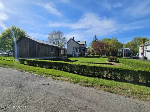 114 Oak St, Corinth, NY 12822 photo 7