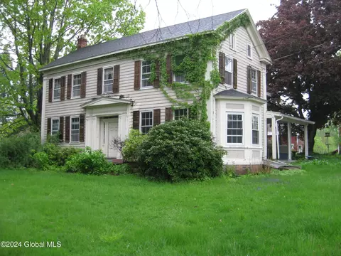 675 Macelroy Rd, Ballston Lake, NY 12019