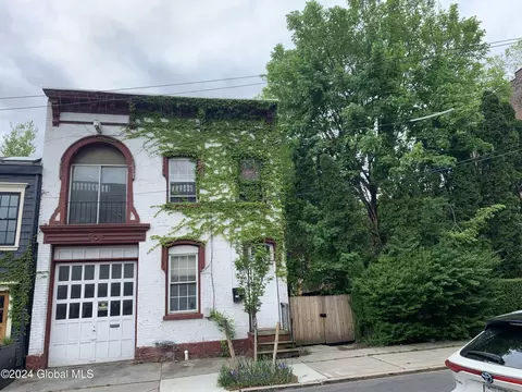 2 Spring St, Albany, NY 12210