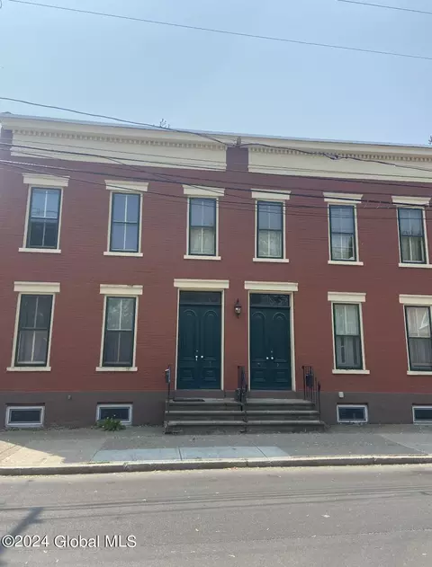 246 Green St, Schenectady, NY 12305