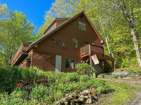 Exterior - 40-72 Cramer Rd, Argyle, NY 12809 photo 2 of 17
