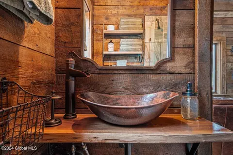 Bath - 40-72 Cramer Rd, Argyle, NY 12809 photo 6 of 7