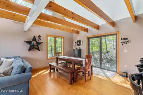 Dining - 40-72 Cramer Rd, Argyle, NY 12809 photo 2 of 4