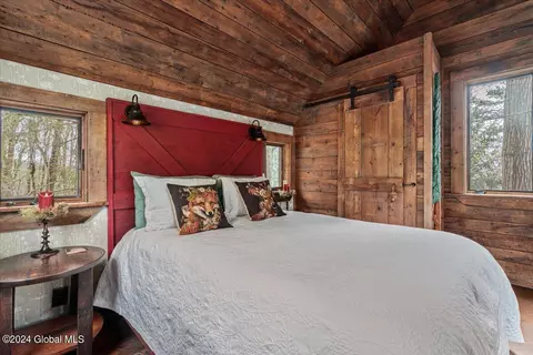 Bedroom - 40-72 Cramer Rd, Argyle, NY 12809 photo 9 of 12