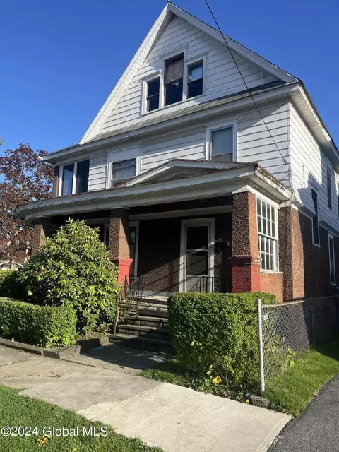 705 Grand St, Mechanicville, NY 12118