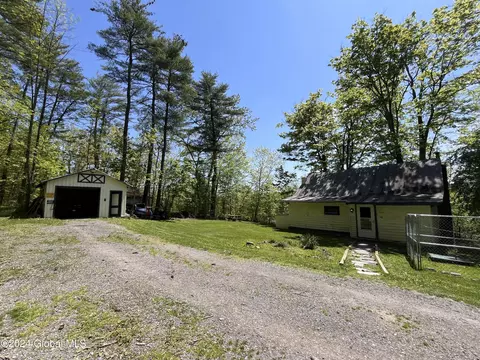 126 Locust Point Rd, Central Bridge, NY 12035
