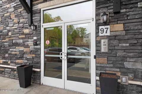 97 East Ave UNIT 303, Saratoga Springs, NY 12866