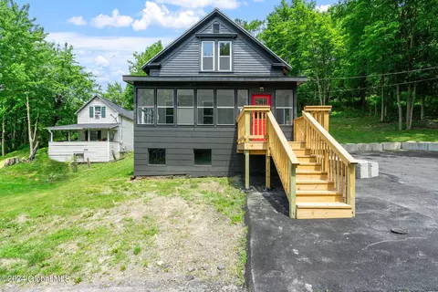 104 John St, Rensselaer, NY 12144