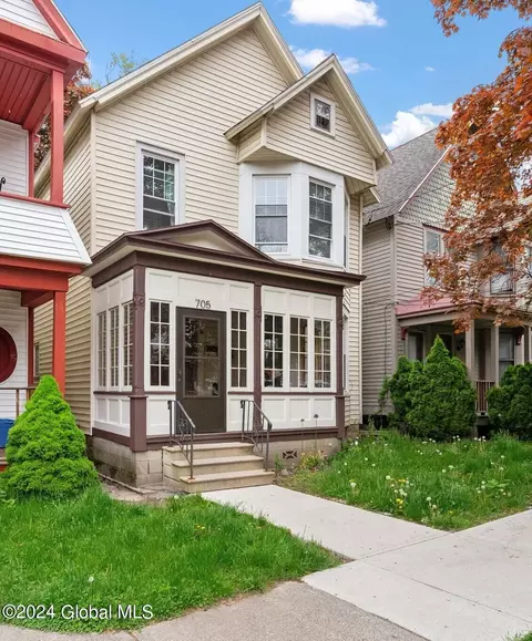 705 South Ave, Schenectady, NY 12305