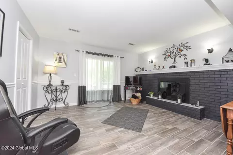 Other - 2001 Oakleaf Dr, Schenectady, NY 12303 photo 3 of 14