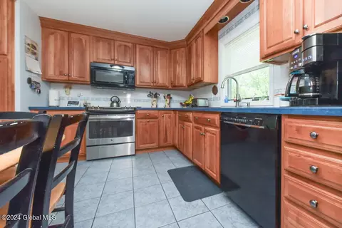 Kitchen - 2001 Oakleaf Dr, Schenectady, NY 12303 photo 1 of 1