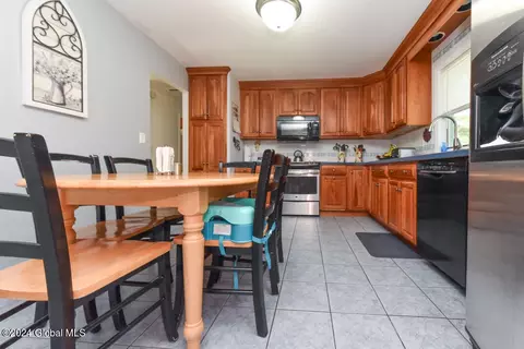 Other - 2001 Oakleaf Dr, Schenectady, NY 12303 photo 7 of 14