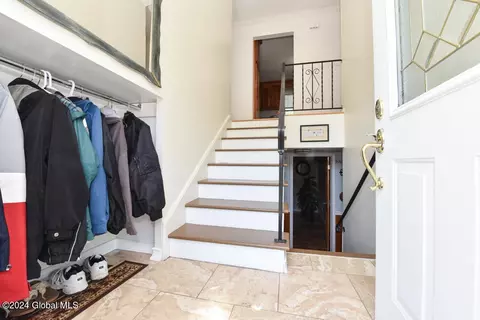 Entry Way - 2001 Oakleaf Dr, Schenectady, NY 12303 photo 1 of 2
