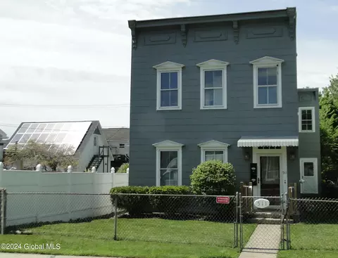 511 6th Ave, Troy, NY 12182