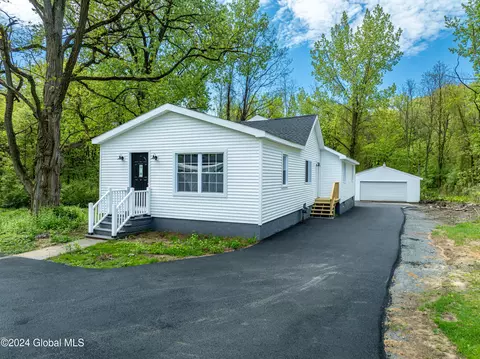 Exterior - 40 Morris Rd, Schenectady, NY 12304 photo 2 of 10