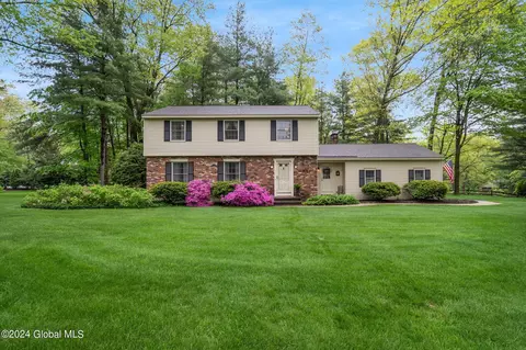 12 Nottingham Way N, Clifton Park, NY 12065