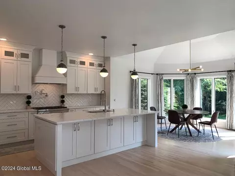 12 Devonshire Way, Halfmoon, NY 12065 photo 7