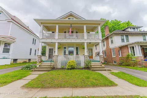 3 Terrace Pl, Troy, NY 12180