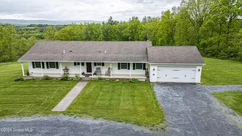 185 Abbott Rd, Buskirk, NY 12028