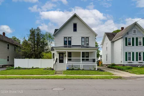 104 Third Ave, Gloversville, NY 12078